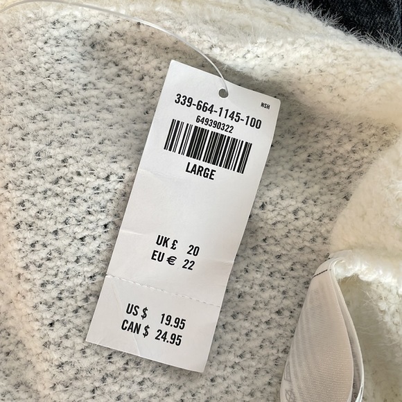 Hollister white, fuzzy halter top women’s size L NWT - Picture 5 of 13